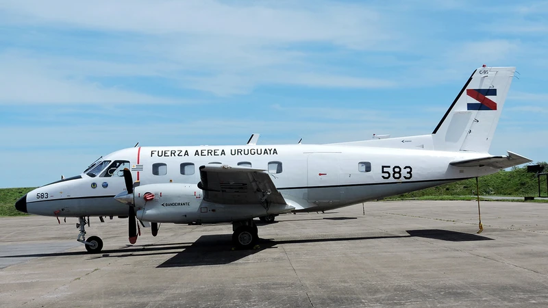 El Bandeirante FAU 583 era un avión de transporte Embraer C-95 de la Fuerza Aérea Uruguaya (FAU).